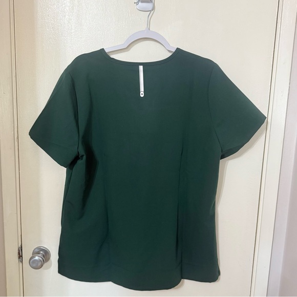 Figs RARE British Racing Green Scrub Top - Picture 2 of 2